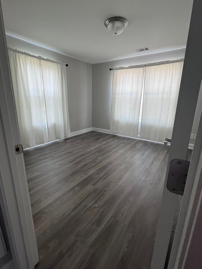 Photo - 767 Monroe St