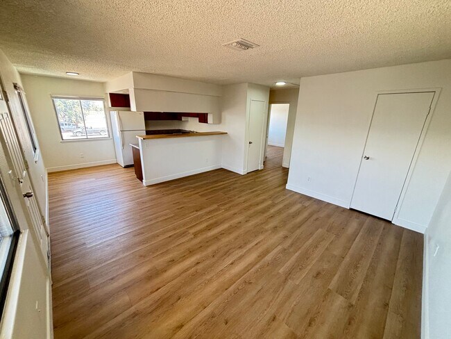 Photo - 3431 E Cheyenne Ave Unit 1