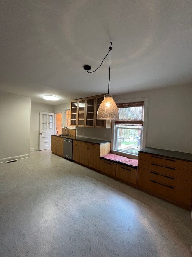 Photo - Renovated 2 Bedroom/ 1 Bath Duplex minutes to 12th South, Lipscomb, Belmont and Vandy