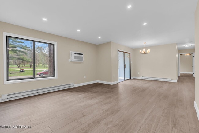 Photo - 168 Amberly Dr