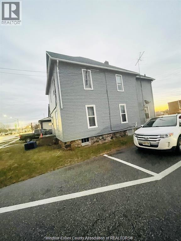 Photo - 4 Hazelton St