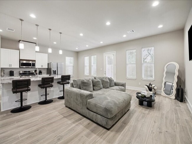 Photo - 2329 Paul Quinn St