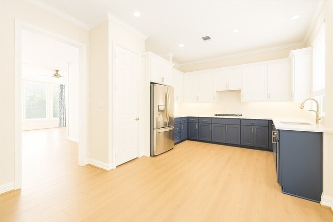 Photo - 2423 Ralph St