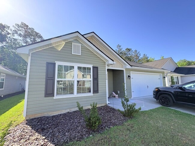 Building Photo - Welcome To Heritage New River Side