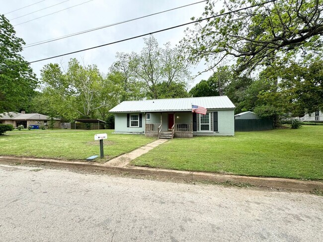 Photo - 503 N 7th St