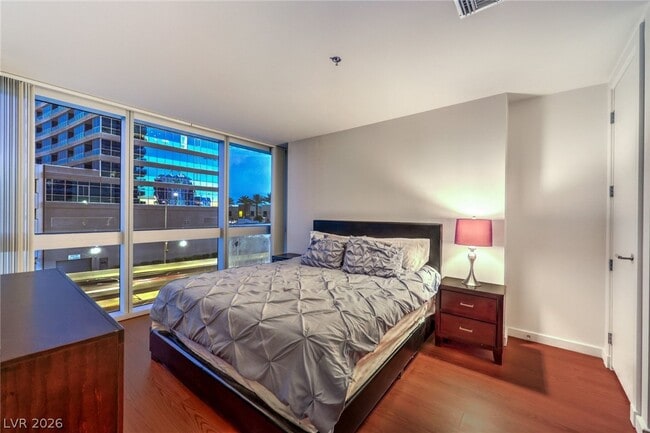 Photo - 4471 Dean Martin Dr Unit 307