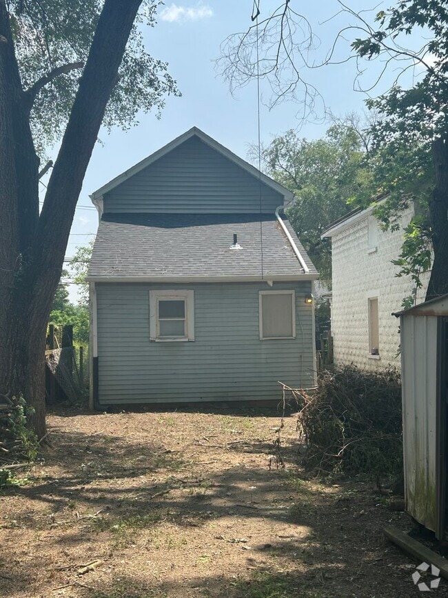 Building Photo - HOOVEN: Cute 3 bedroom 1 bath home.