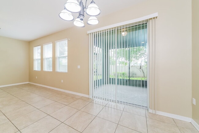 Photo - 1861 Castleton Dr