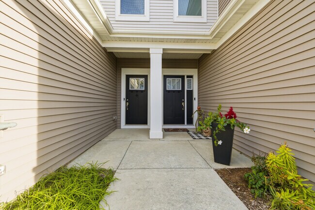 Photo - 2666 Martini St