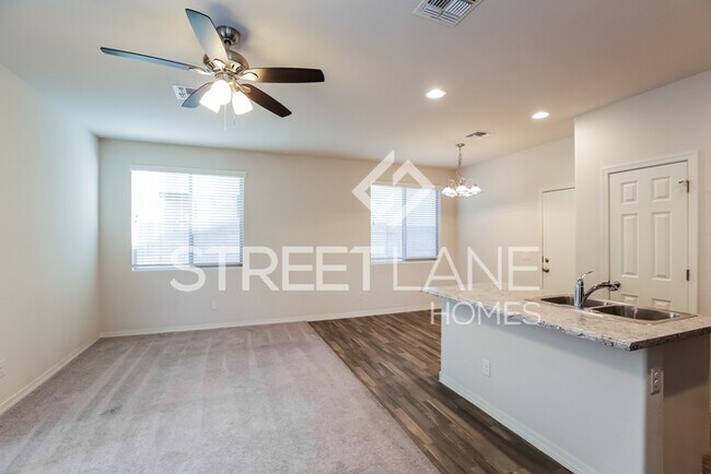 Photo - Charming 4 Bedroom in Phoenix!