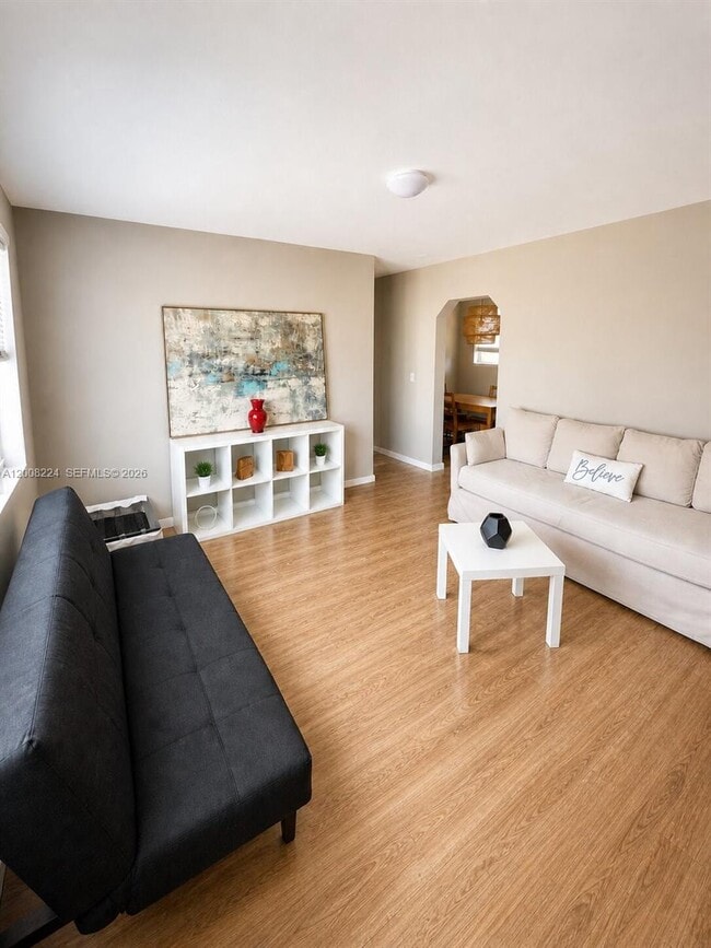 Photo - 375 SW 19th Ave Unit 1