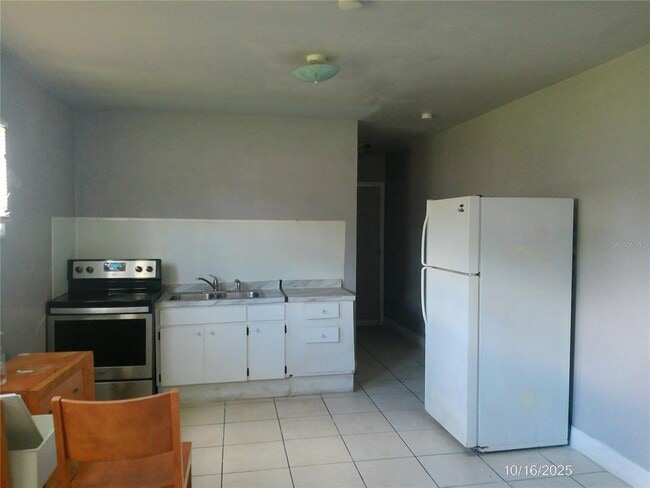 Photo - 2790 Jersey Rd