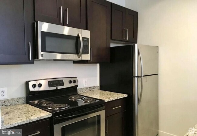 Building Photo - 300 Cathedral St Unit 312 Rental