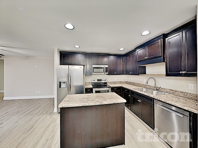 Photo - 1868 Providence Ct
