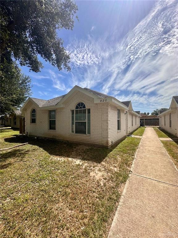 Building Photo - 17 N Cross St Unit 3