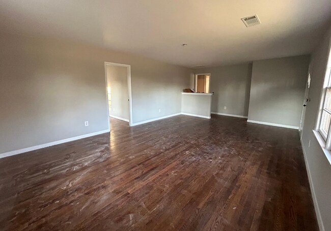 Photo - 1021 Old Bishop Rd