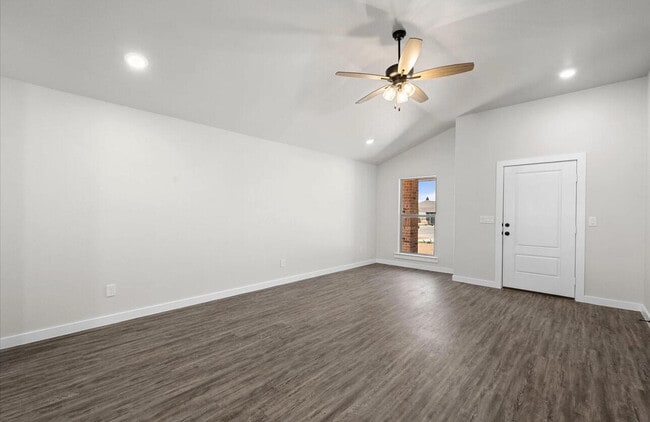 Photo - 2154 Kokomo Ave