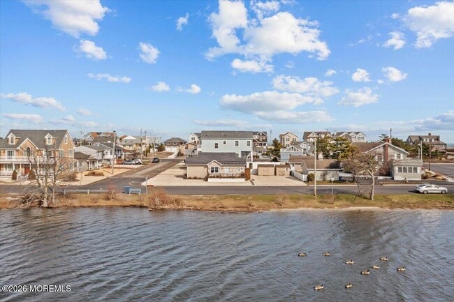 Photo - 106 Makin Ave