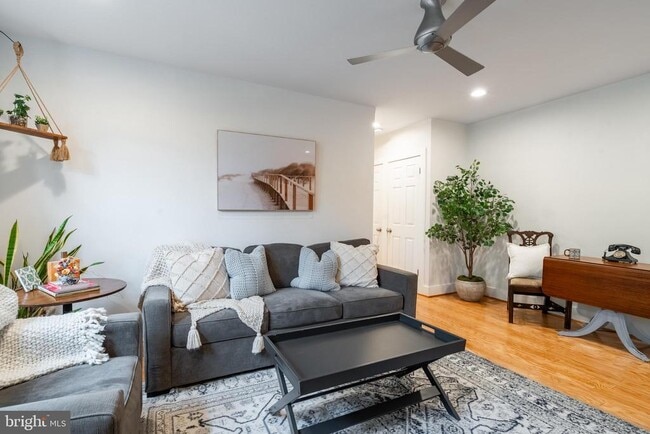 Photo - 4004 Beecher St NW Unit 201