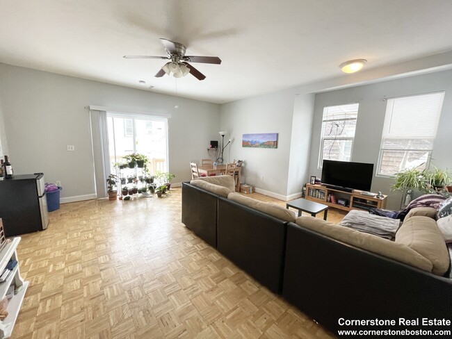 Photo - 109 Heath St Unit 3