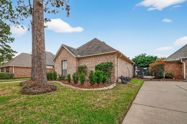 Photo - 2043 Park Grand Rd