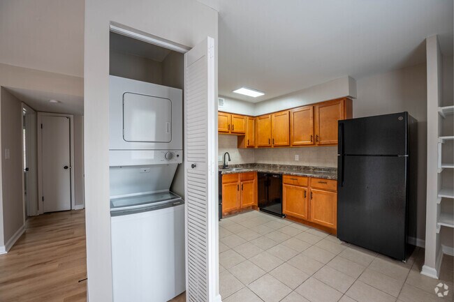 2 habitaciones, 1 baño, 780 pies cuadrados, cocina