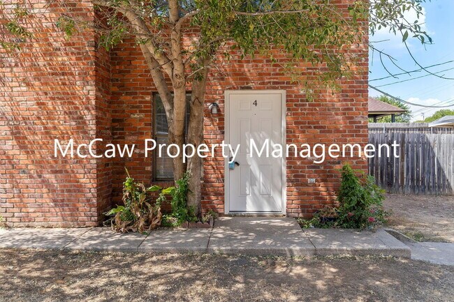 Photo - 210 Rolston Rd