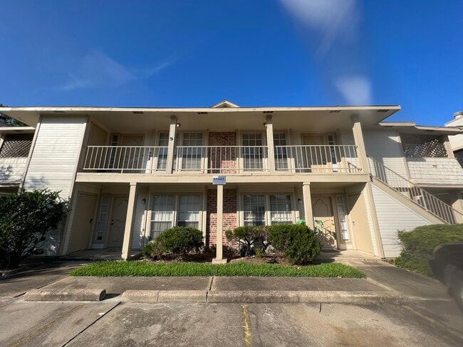 Building Photo - 11507 Meadow Ln Unit C