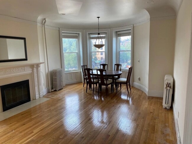 Building Photo - 366 Commonwealth Ave Unit 3G Rental