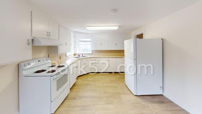 Photo - Small Pet Friendly - 2 Bedroom Single Fami...