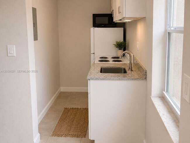Photo - 1920 SW 24th St Unit 1