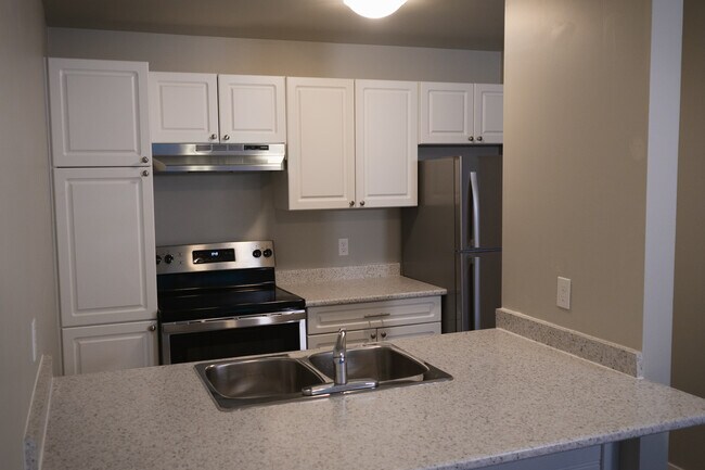 Photo - Skyline Apartments