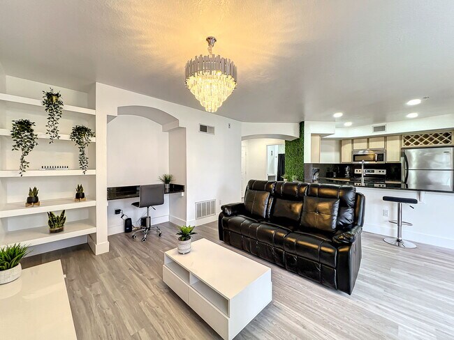 Photo - 7300 Westpointe Blvd Unit 712