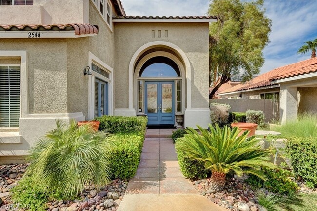 Photo - 2544 Kinnard Ave