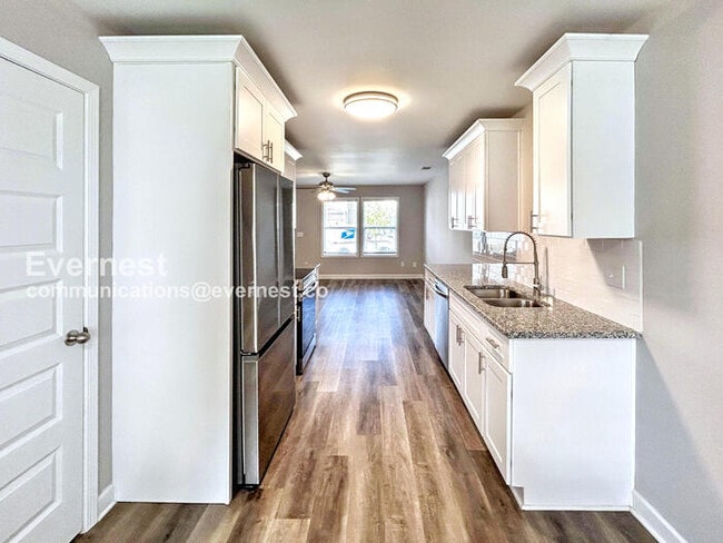 Photo - 262 Stadium Dr