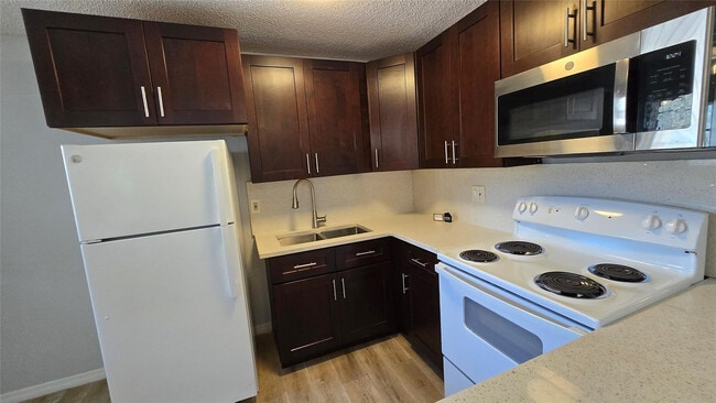 Photo - 416 Lakeside Dr Unit 126