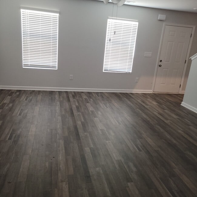 Building Photo - 1802 Carrington Dr Rental