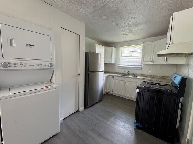 828 Floyd St NE Unit 828 Floyd Street NE Live Oak 32064