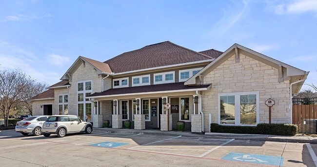 Photo - Parkway Grande Apartment Homes