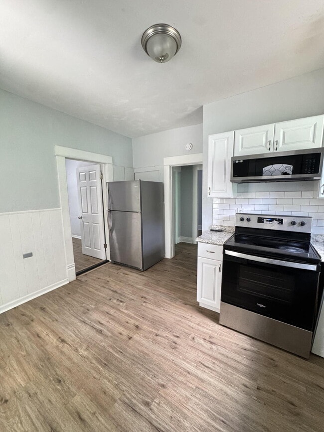 Photo - ?? Spacious 3BR/2BA Home in Lafayette – Pet Friendly + Shared Laundry! ??