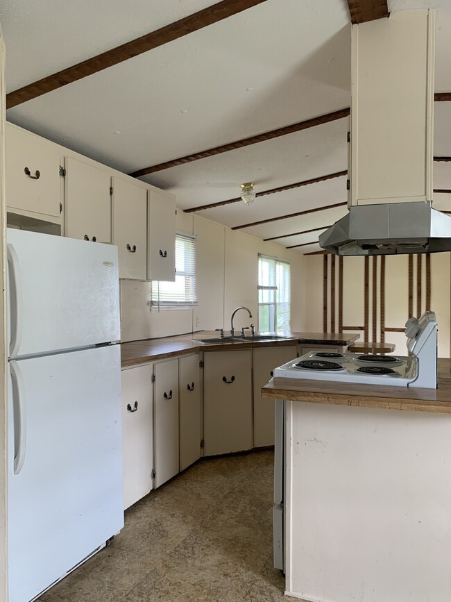 Photo - 1713 Roscoe Howey Rd