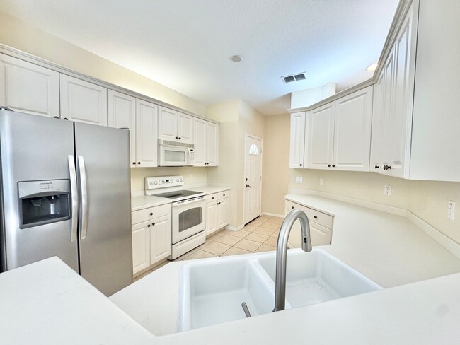 Photo - ** HUNTERS RIDGE ** 3 BED 2 BATH ** ANNUAL... Condo