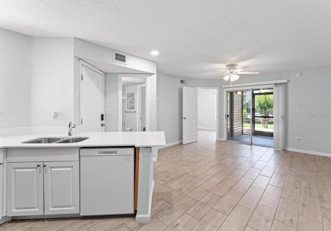 Photo - 1908 Lake Atriums Cir Unit 3