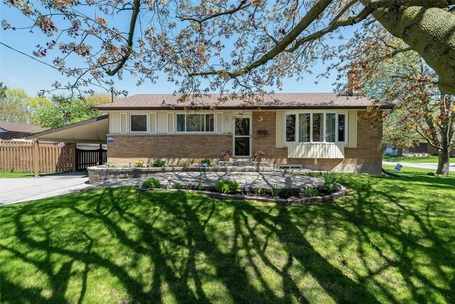 Building Photo - Fantastic 3-Bedroom Main Floor Apartment for Rent in Bowmanville