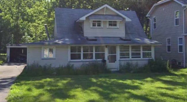 Photo - 295 E 238th St