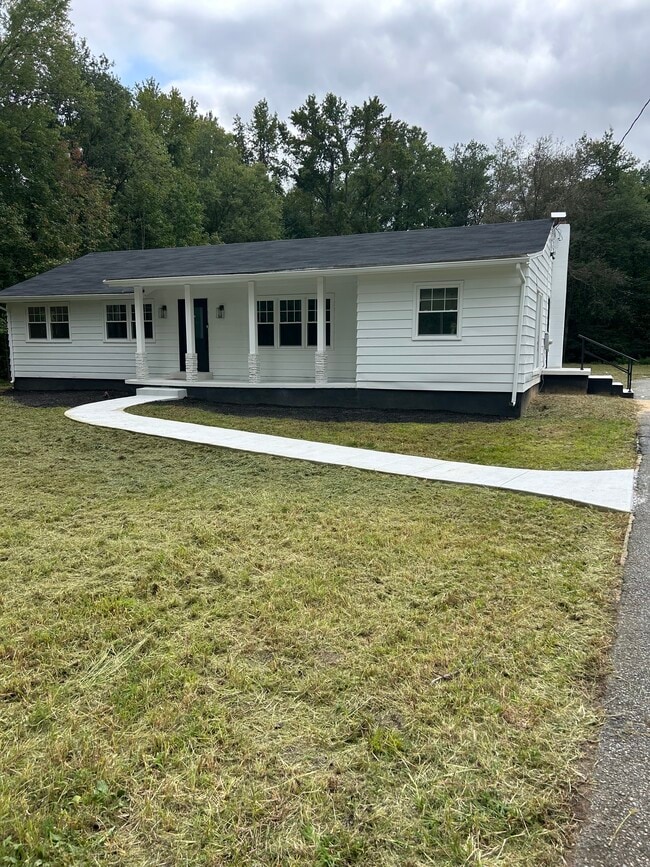 Photo - 2238 Lockwood Chapel Rd