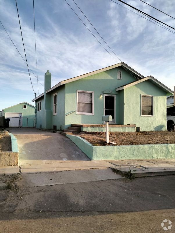 Building Photo - 709 Valley Ave Rental