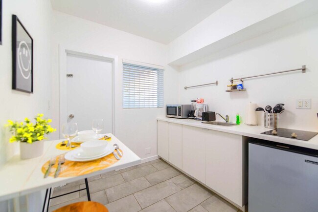 Photo - 515 NE 82nd St Unidad FL1-ID1022258P