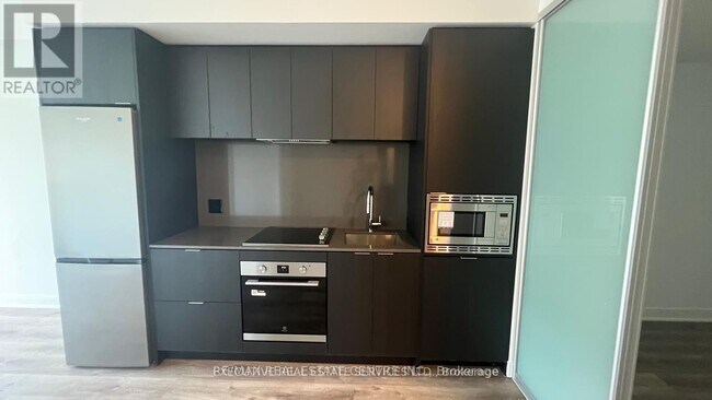 Photo - 86 Dundas St E Unit 614