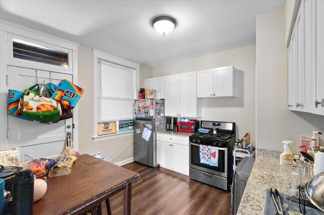 Photo - 4000 N Southport Ave Condo Unit 2